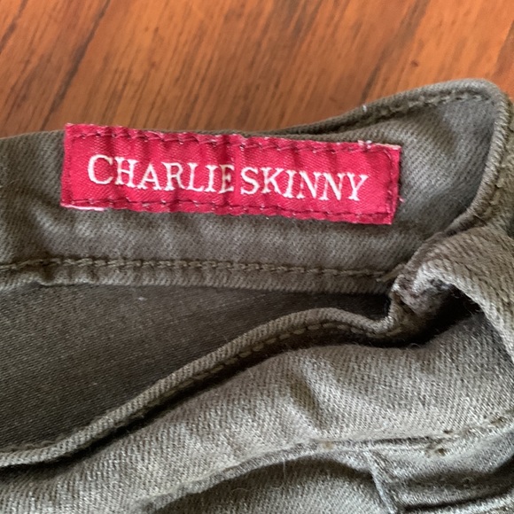 Charlie Skinny - Picture 2 of 8